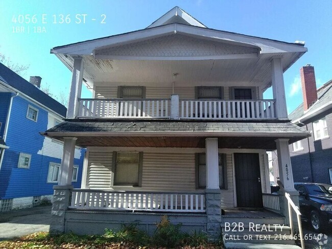 Building Photo - Charming 1-Bedroom Property in Prime Location Unit 2 Rental