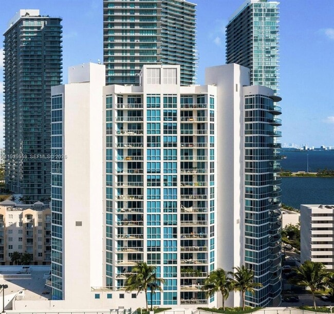 Photo - 480 NE 30th St Unidad 2206