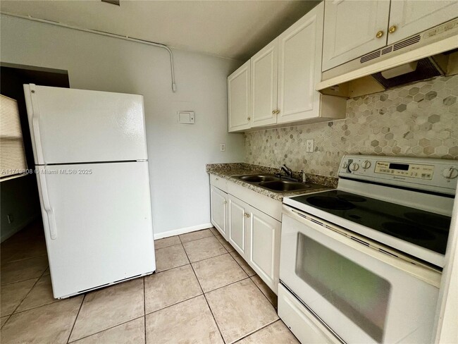 Photo - 1115 21st St Apartment Unit 1