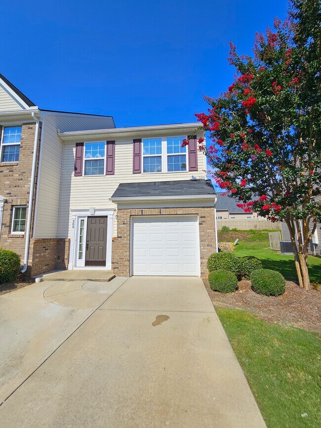Photo - 309 Christiane Way