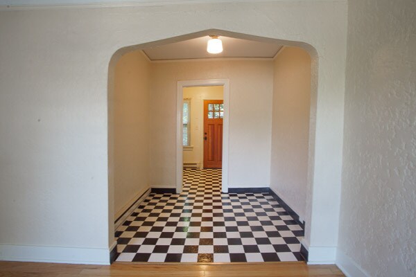 Photo - Rare Availability! 1-Bedroom w/ Bonus Room Ready Early August! Unidad 09