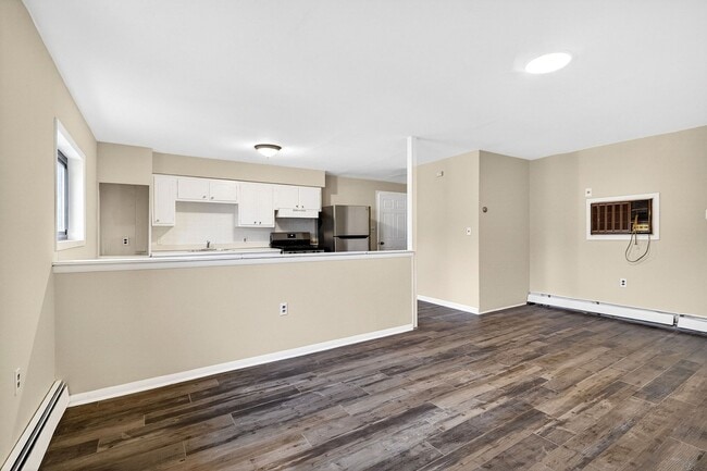 Photo - Glen Roc Shopping Center (172-252 Scotch Rd Ewing, NJ 08628) Unit Apt 252