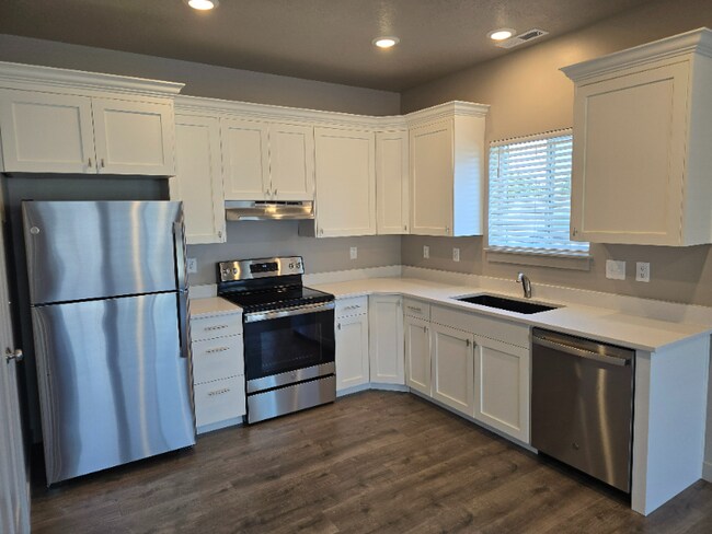 Photo - 3813 Ogden Ave Unidad Suite C