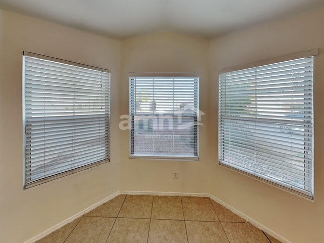 Photo - 9045 W Holly St