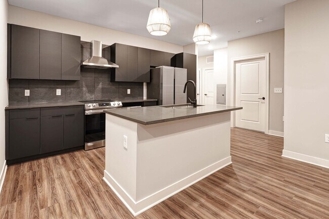 Green|House Short North
