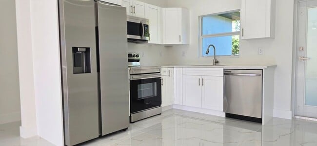 Photo - 5216 29th St SW