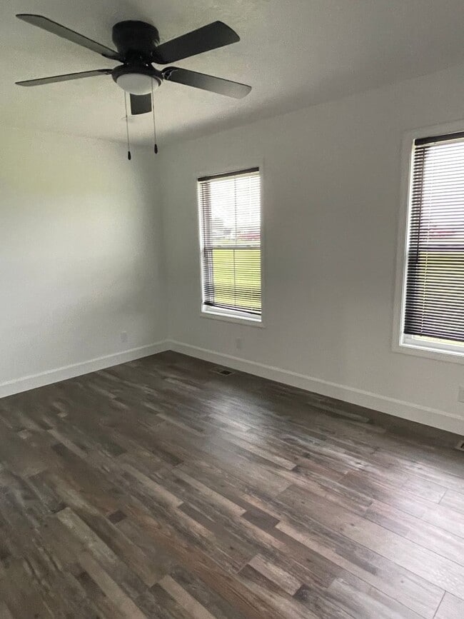 Photo - 3 BEDROOM 2.5 BATHROOM TOWNHOUSE FOR RENT