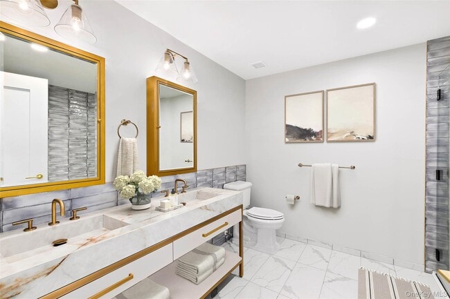 Photo - 695 Merrick Ave Unidad 342