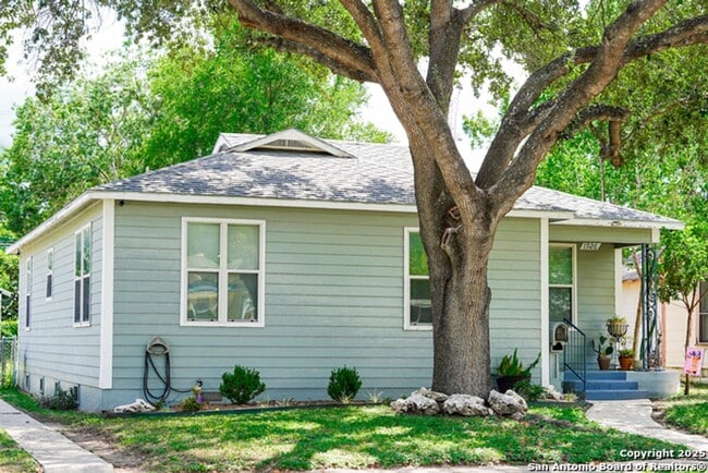 Building Photo - Adorable Highland Park Bungalow for Rent