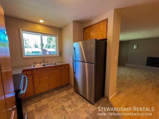 Photo - 2120 W 18th Ave