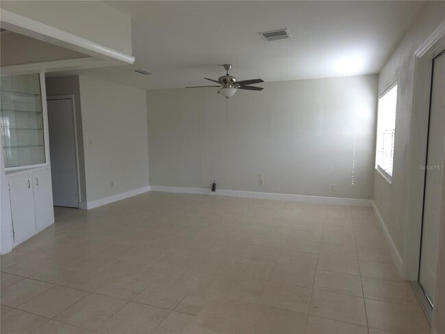 Photo - 10214 Altman St