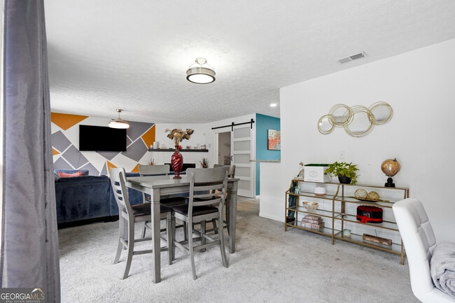 405 King Arthur Ct