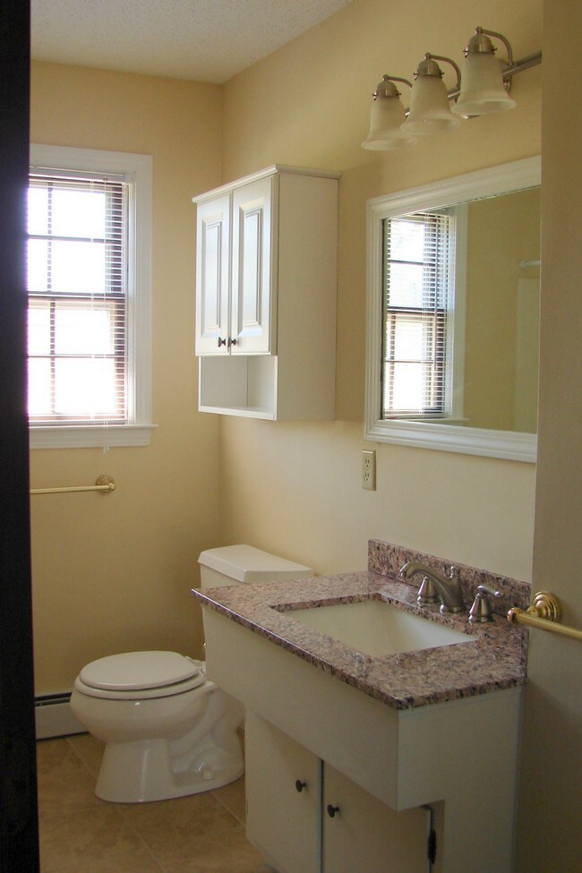 Photo - 33 Elderkin Ave