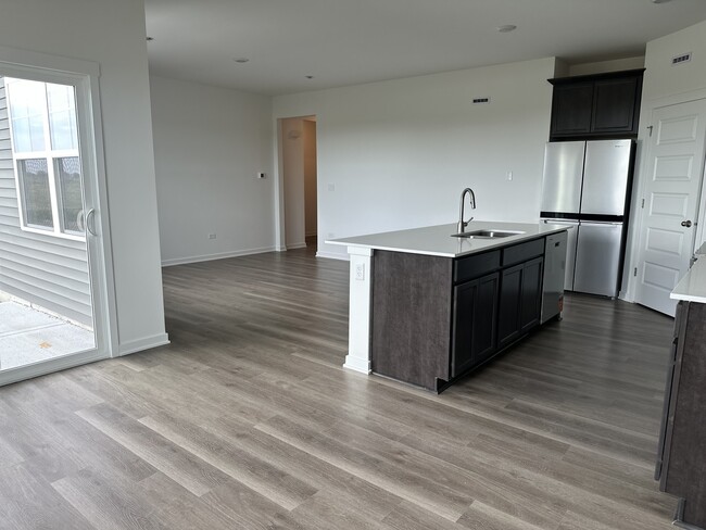 Photo - 2428 Semillon St