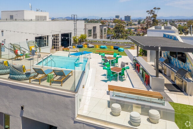 Building Photo - MoDE