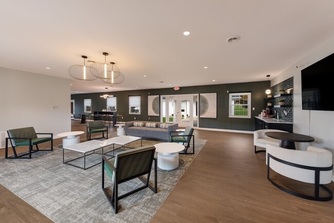 Photo - Governours Square