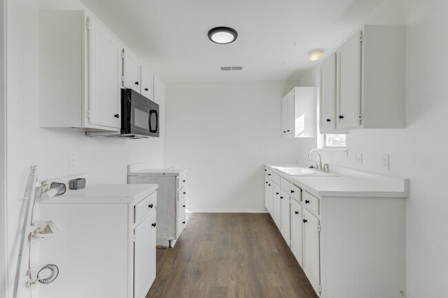 Photo - 4407 Marshall St