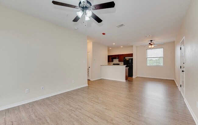 Photo - 1915 Dartmouth St