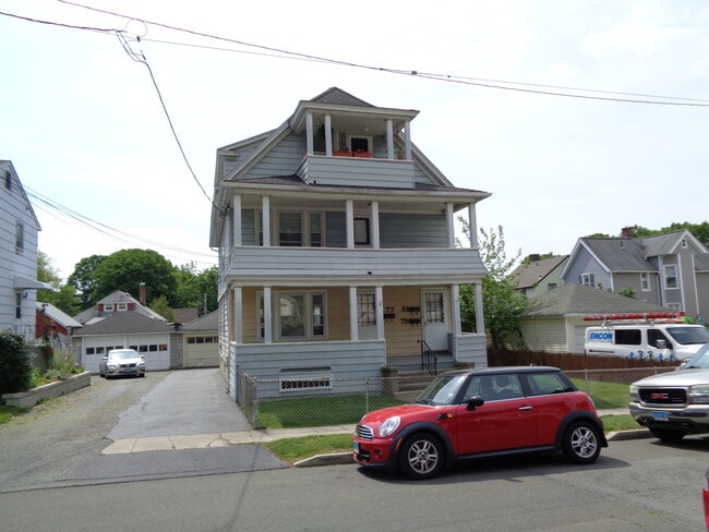 Building Photo - 79 2nd St Unit 2nd Rental