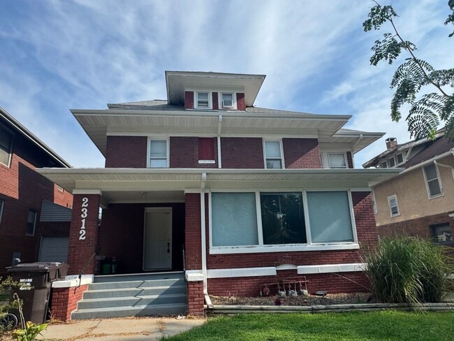 Building Photo - 2312 Washington St Unit #2 Rental