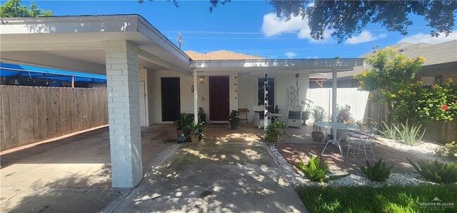 Building Photo - 11 Keystone St