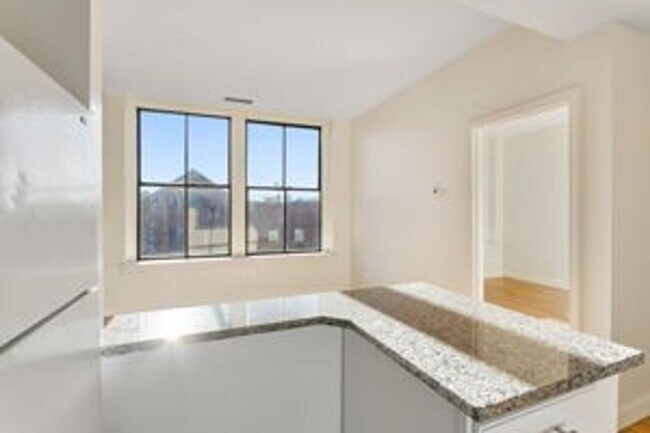 Photo - 107 Washington St Unit 1