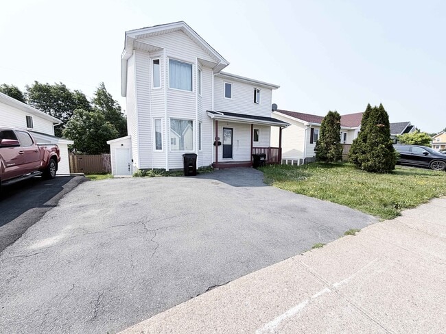 Building Photo - 18 Alderberry Ln