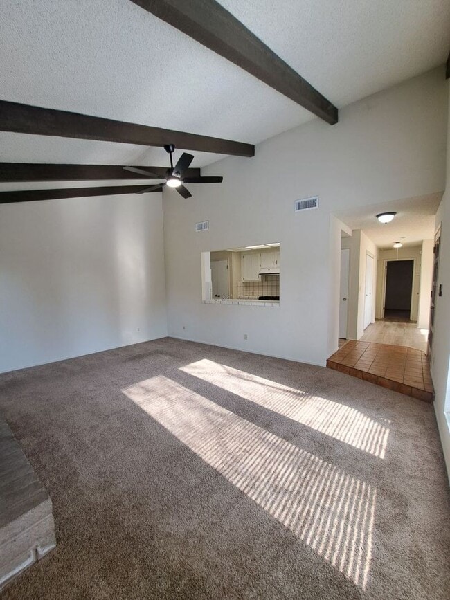 Photo - 4593 N Emerson Ave Unidad 103