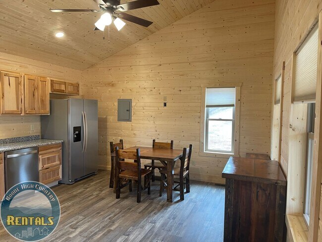 Photo - Beautiful 1bd Cabin In Trade, Tennessee