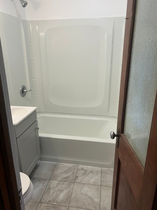 Photo - 188 Gold St Unit 2