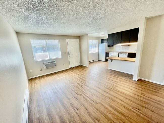 Photo - 5420 N Martin St Unidad 3