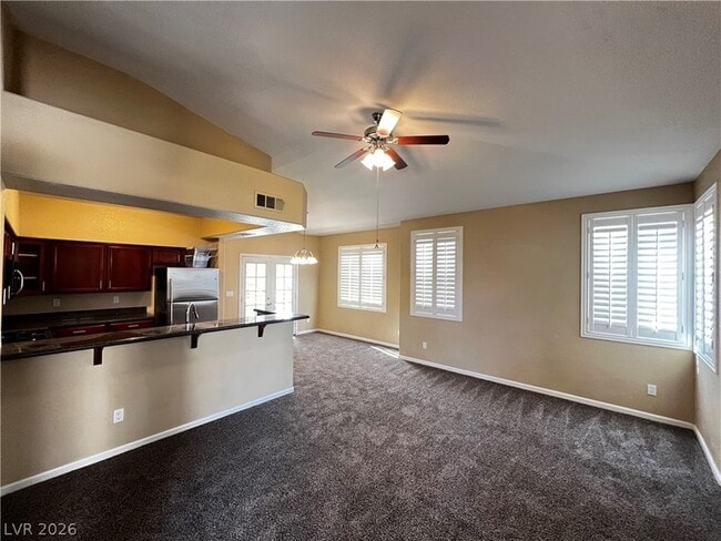 Photo - 1725 Queen Victoria St Unit 204