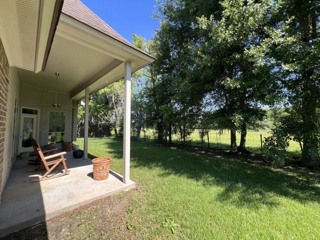 Photo - Luxury 4 Bedroom Home in Zachary’s Audubon Lakes