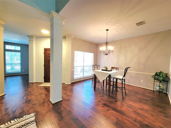 Photo - 21923 Maybrook Ct
