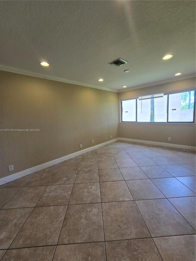 Photo - 9023 NW 38th Dr