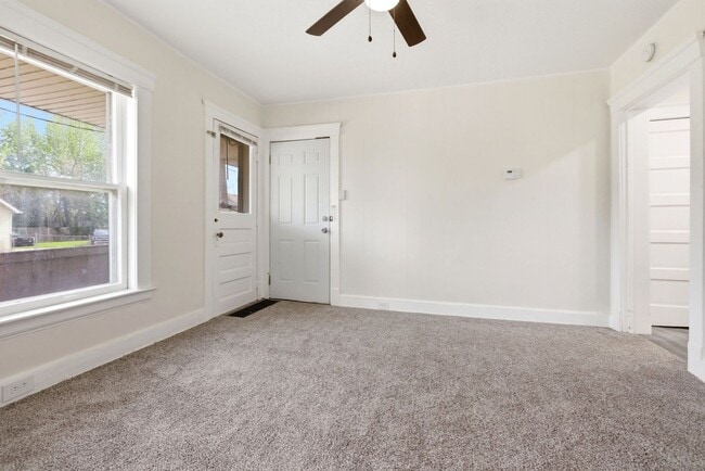 689 Midland Ave Unit 1