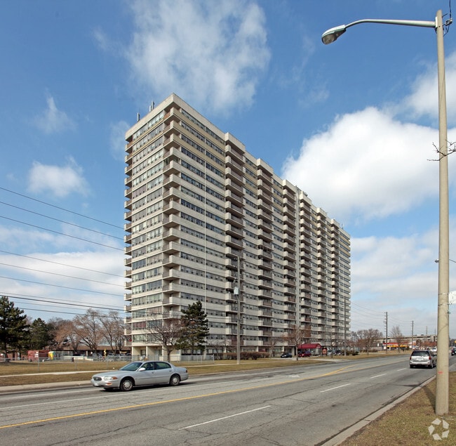 Building Photo - Markham Road Apartments – 1050