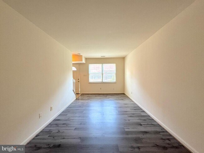 Photo - 9557 Hagel Cir