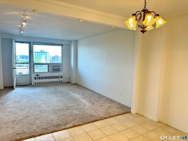 Photo - 71 Strawberry Hill Ave Unidad 802