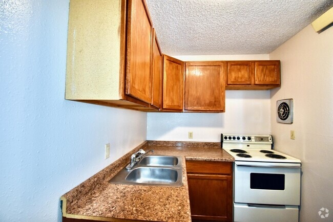 Building Photo - 803 8th St N Rental