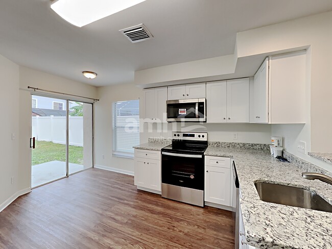 Photo - 105 Green Cove Ct