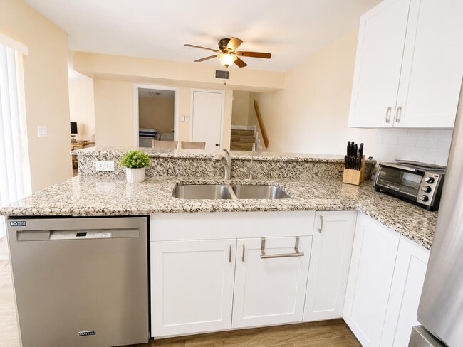 Photo - 192 Springdale Cir