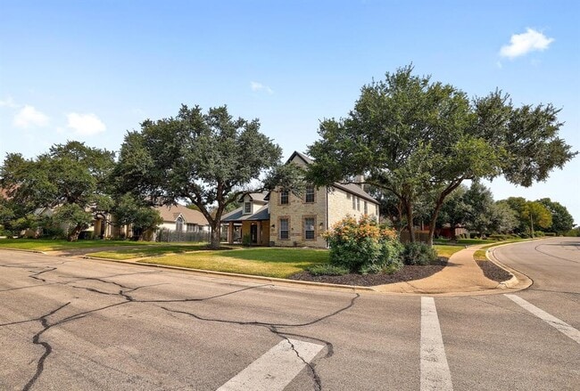 Photo - 104 Hazeltine Dr Casa