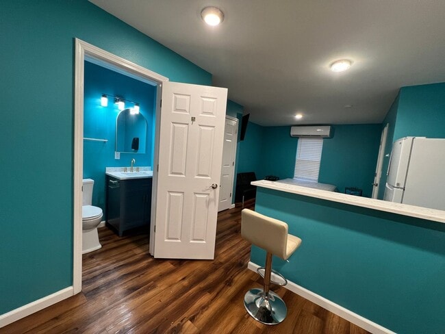 Photo - 127 Andoe St