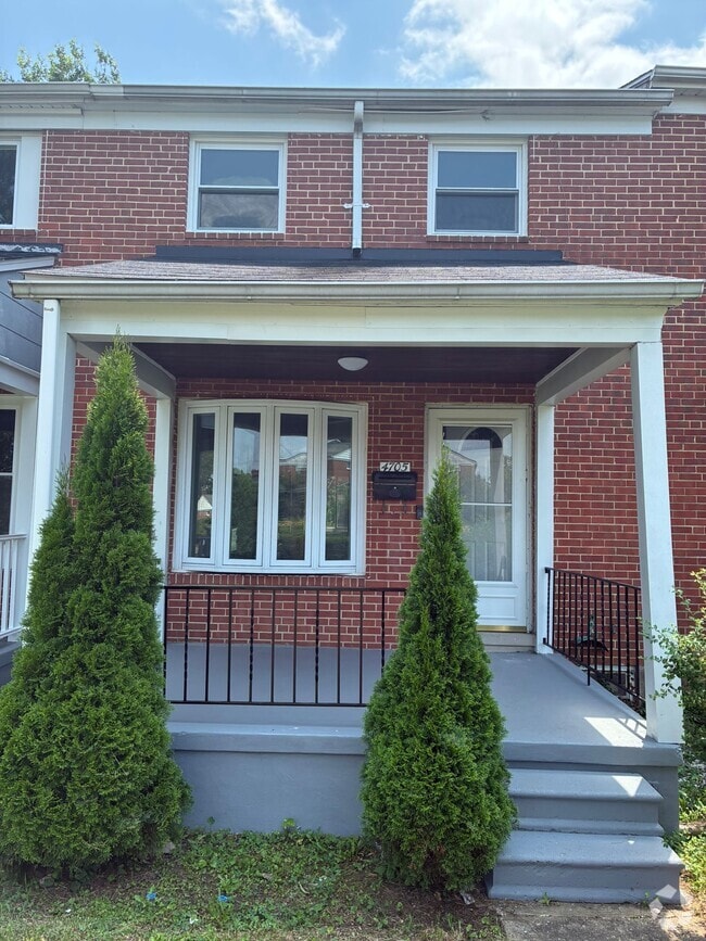 Building Photo - 4705 Williston St Rental