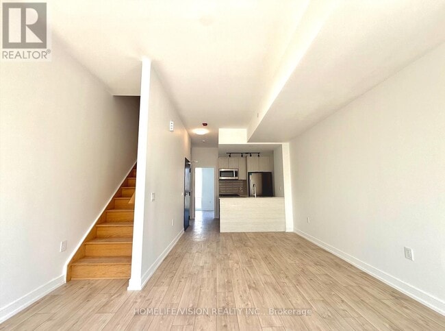 Photo - 168 Clonmore Dr