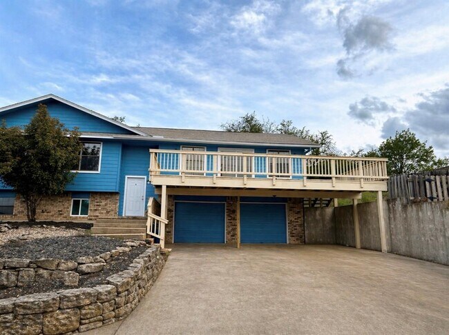 Building Photo - 21003 Boggy Ford Rd