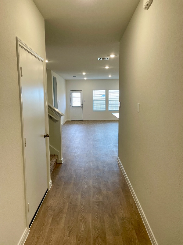 Photo - 270 Yosemite Dr