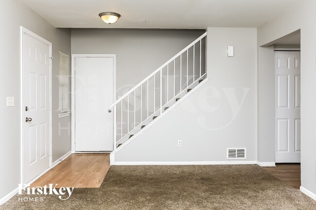 Photo - 21439 Georgetown Dr