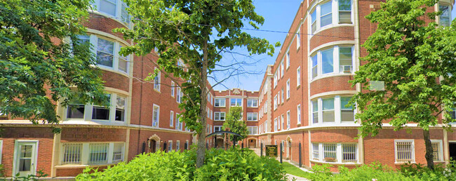 Building Photo - 1946 W Montrose Ave Unit 10 Rental